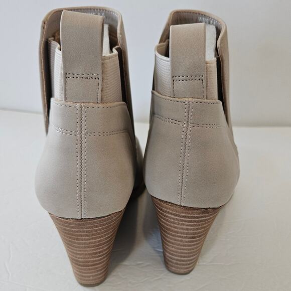 DV by Dolce Vita Gerdy Bootie Beige Ankle Wedge Heel Womens 8.5 Boho Chic Casual - Picture 5 of 9